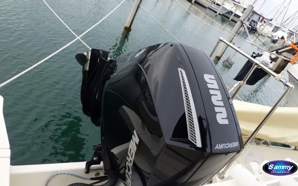 slider 27 Quicksilver Activ 805 Pilothouse