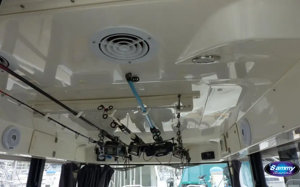 slider 4 Quicksilver Activ 805 Pilothouse