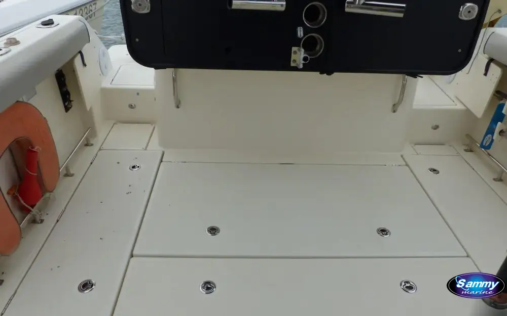 slider 6 Quicksilver Activ 805 Pilothouse