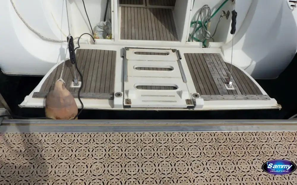 slider 2 Beneteau Flyer F1