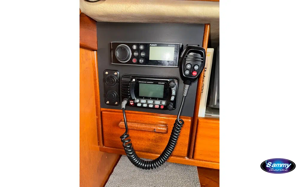 slider 19 Amel Fango