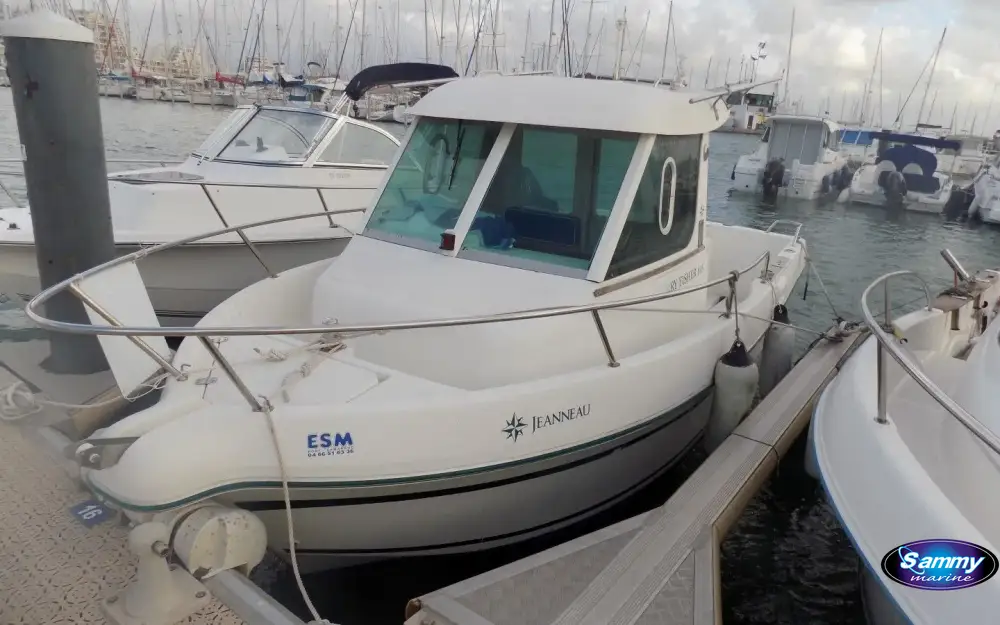 slider 0 Jeanneau Merry Fisher 605