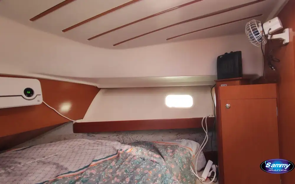 slider 5 Beneteau Antares Serie 9