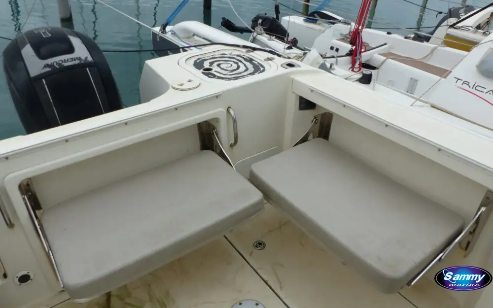 slider 10 Quicksilver  675 Pilothouse