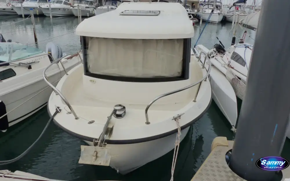 slider 1 Quicksilver  675 Pilothouse