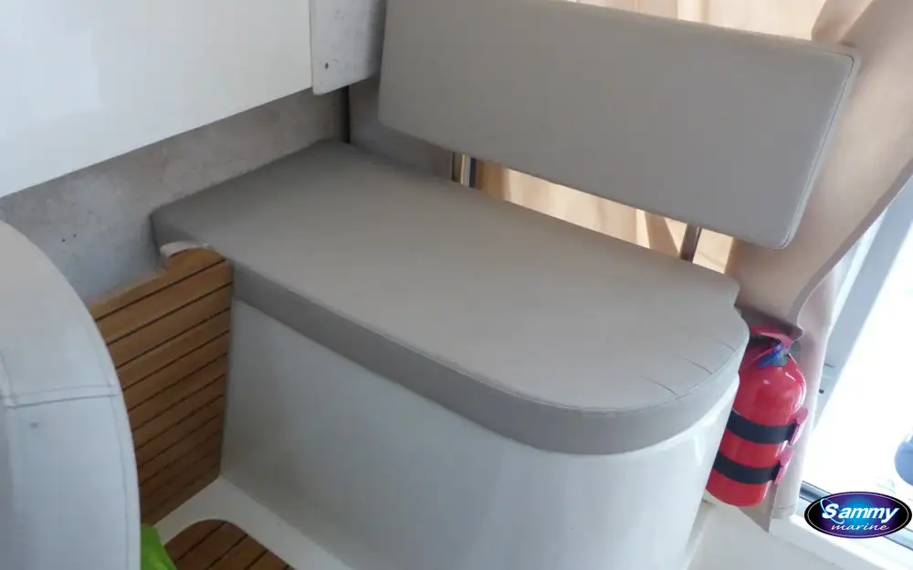 slider 6 Quicksilver  675 Pilothouse