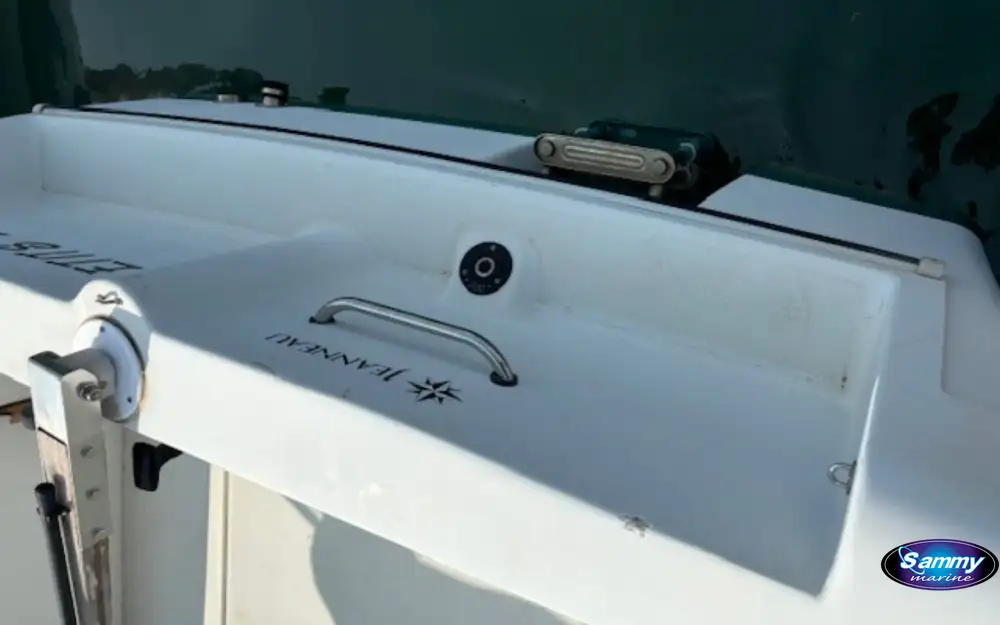 slider 8 Jeanneau Merry Fisher 650