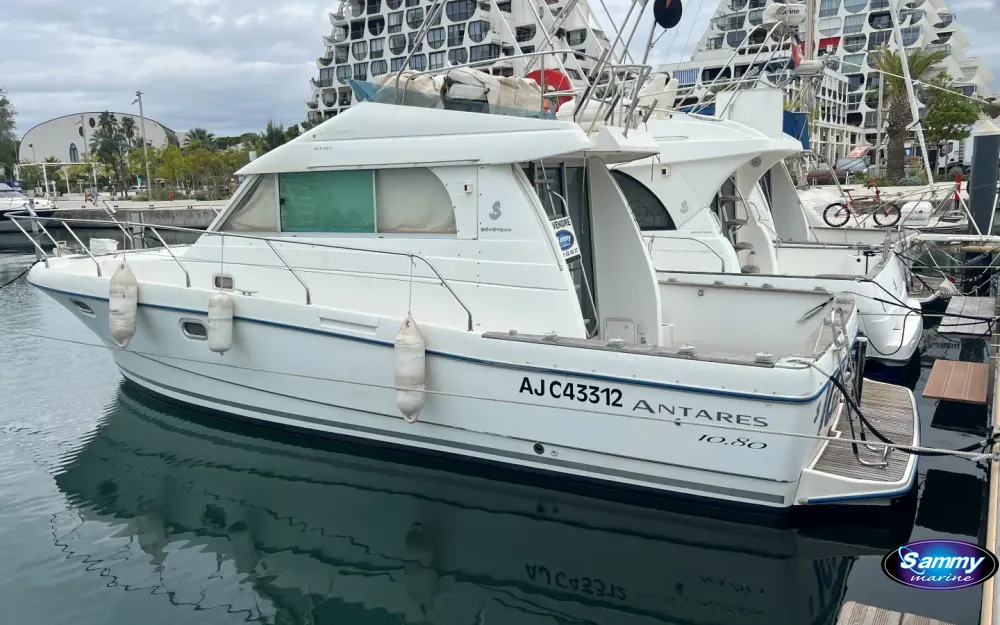slider 0 Beneteau Antares 10.80 Fly