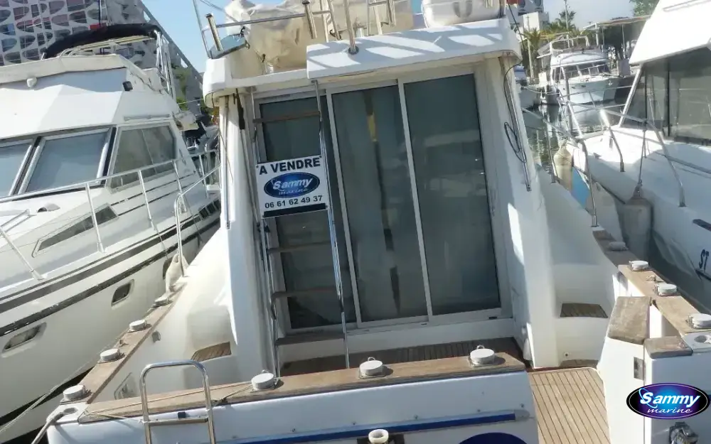 slider 1 Beneteau Antares 10.80 Fly