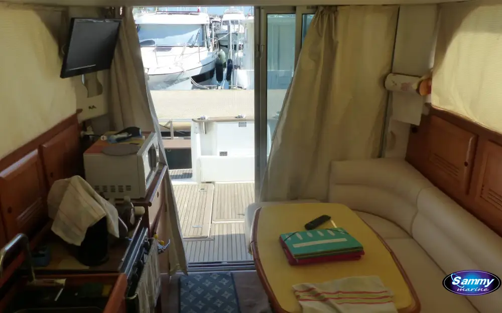 slider 6 Beneteau Antares 10.80 Fly