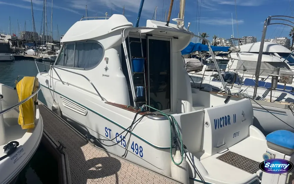 slider 0 Jeanneau Merry Fisher 805