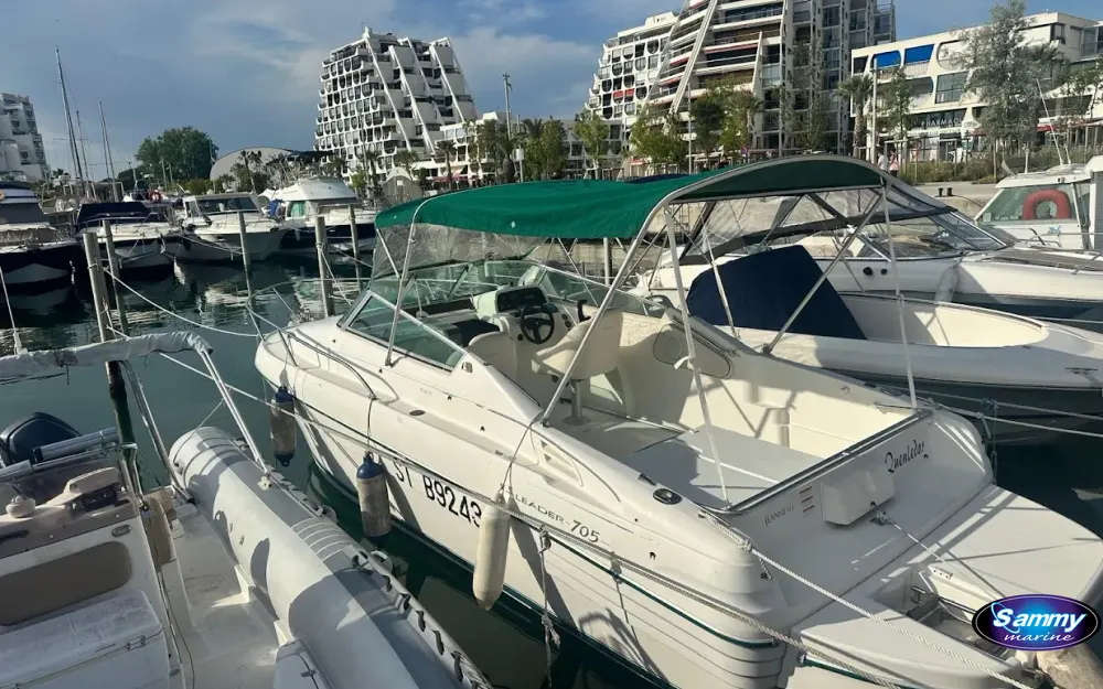 slider 1 Jeanneau Cap Camarat 705