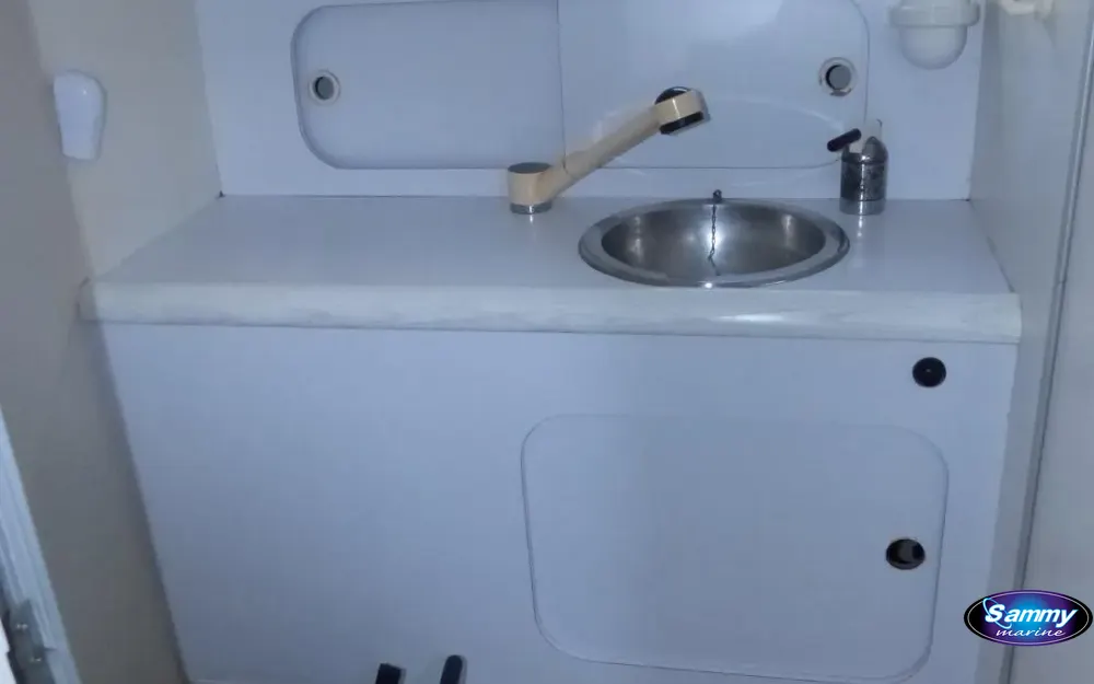 slider 2 Beneteau Flyer 8