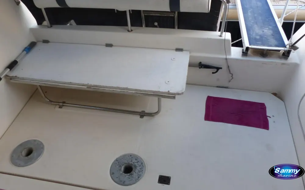 slider 6 Beneteau Flyer 8