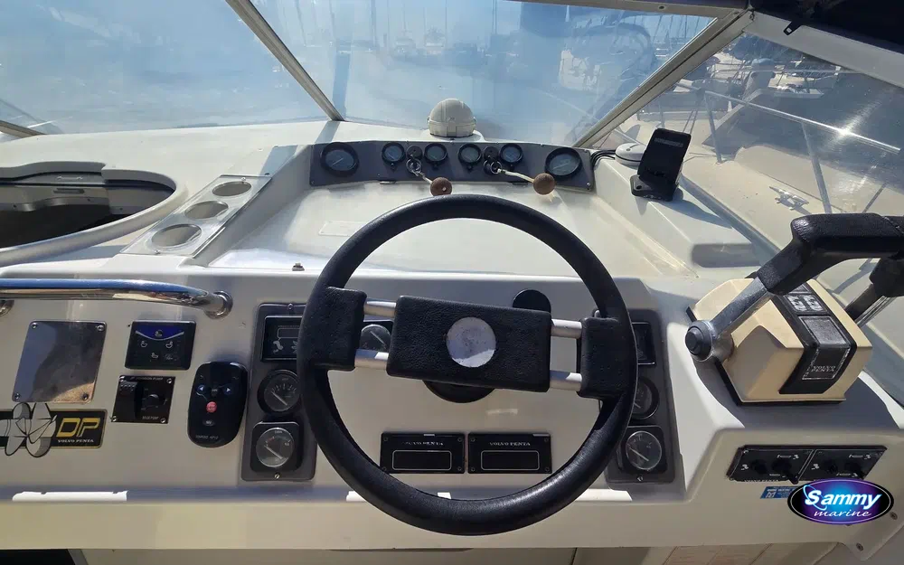 slider 9 Beneteau Flyer 8