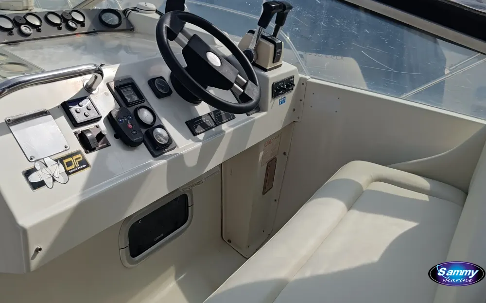 slider 8 Beneteau Flyer 8