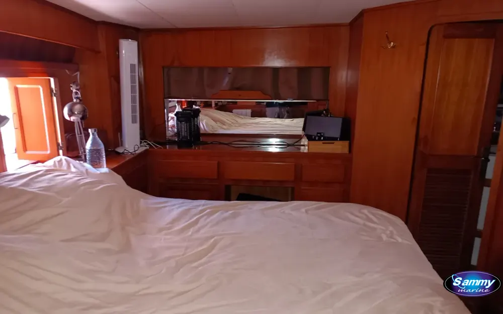 slider 13 King Yacht Monterey 46
