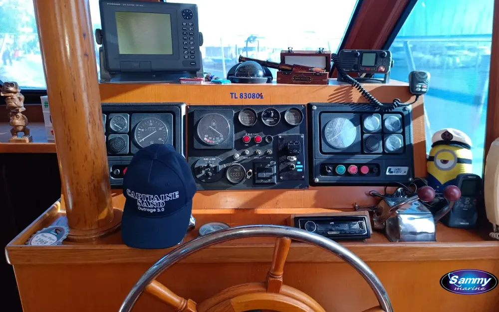 slider 7 King Yacht Monterey 46