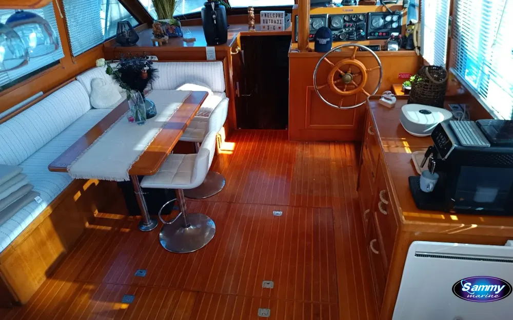 slider 8 King Yacht Monterey 46