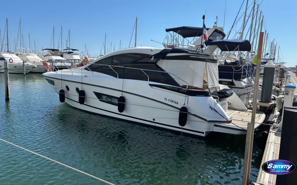 slider 0 Beneteau Gran Turismo 40