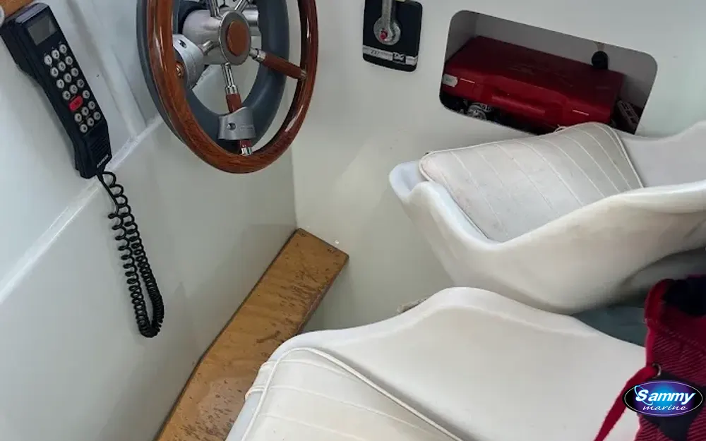 slider 12 Jeanneau Merry Fisher 650