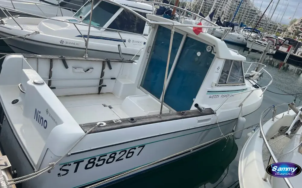 slider 0 Jeanneau Merry Fisher 650
