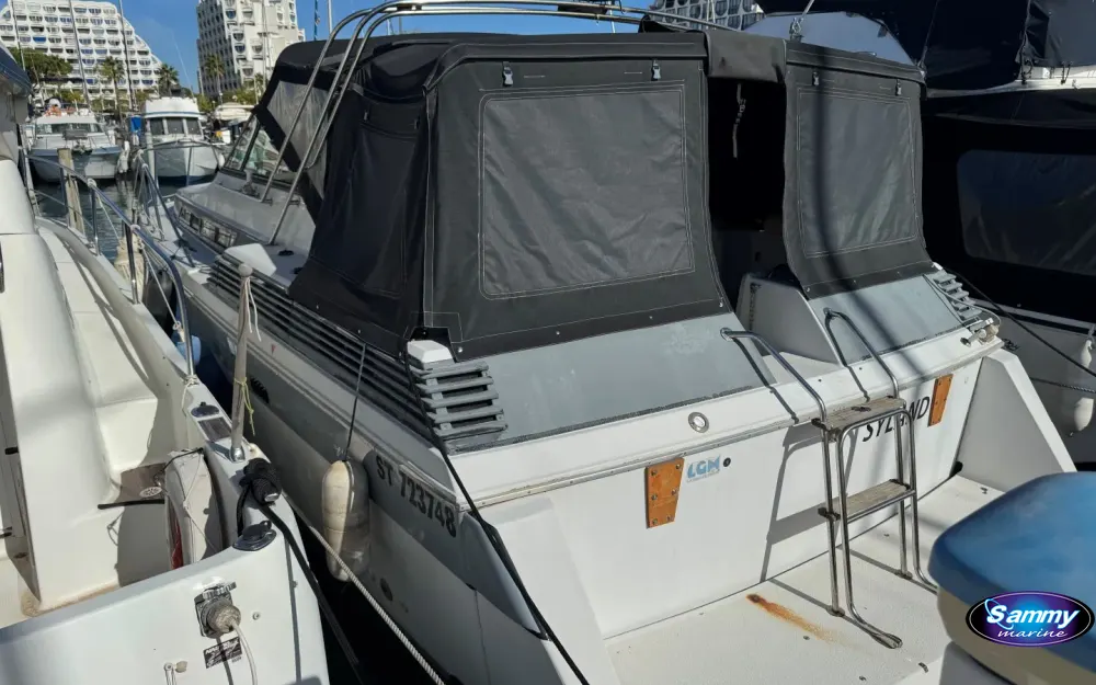 slider 2 Correct Craft Crusader V 8