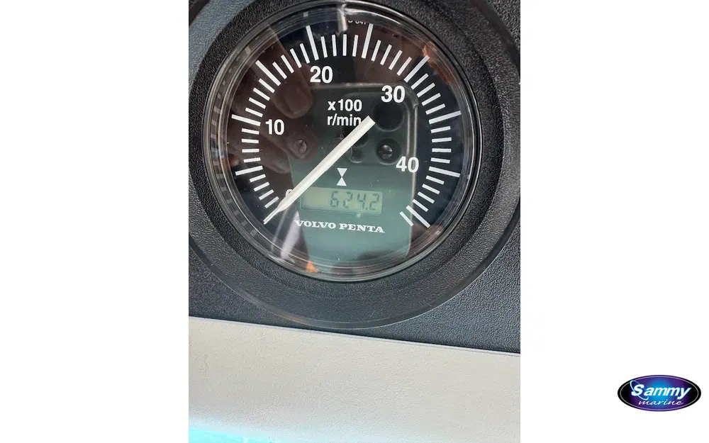 slider 15 Jeanneau Merry Fisher 805