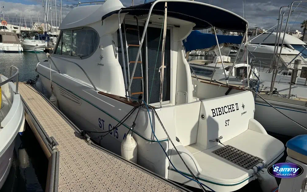 slider 0 Jeanneau Merry Fisher 805