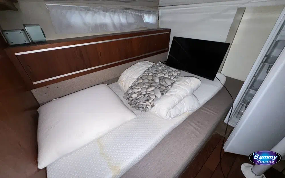 slider 8 Essex Yacht Cleopatra 1000