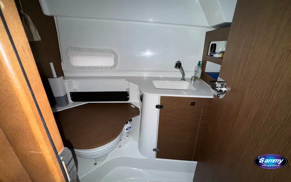 slider 9 Beneteau Antares 9 OB
