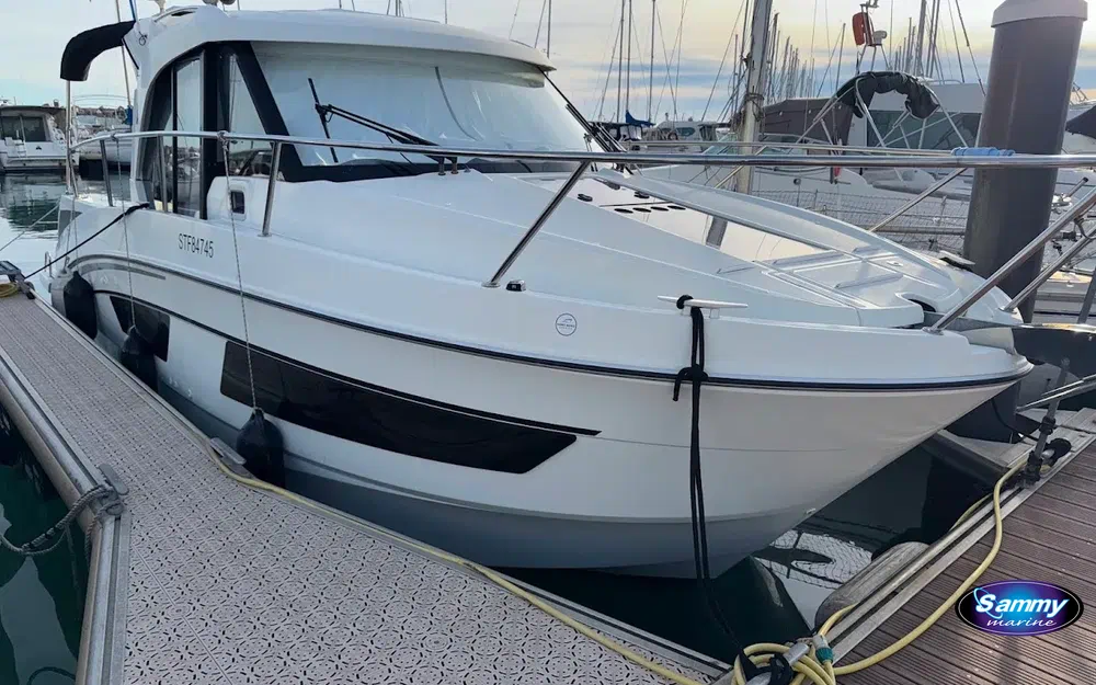 slider 1 Beneteau Antares 9 OB