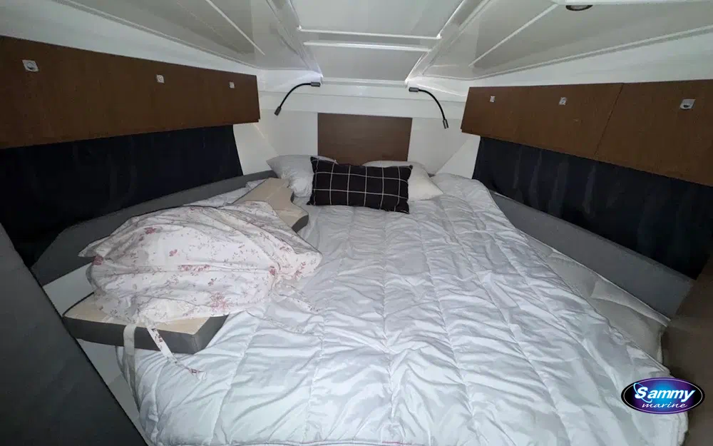 slider 5 Beneteau Antares 9 OB