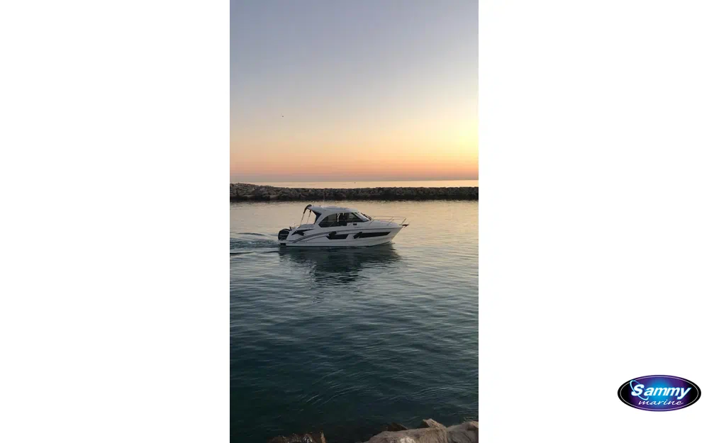 slider 6 Beneteau Antares 9 OB