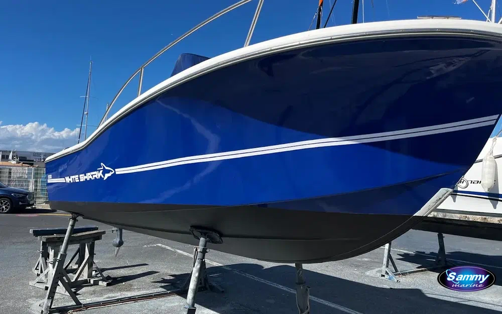 slider 11 Kelt White Shark 205