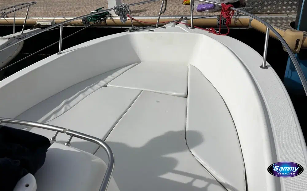 slider 3 Kelt White Shark 205