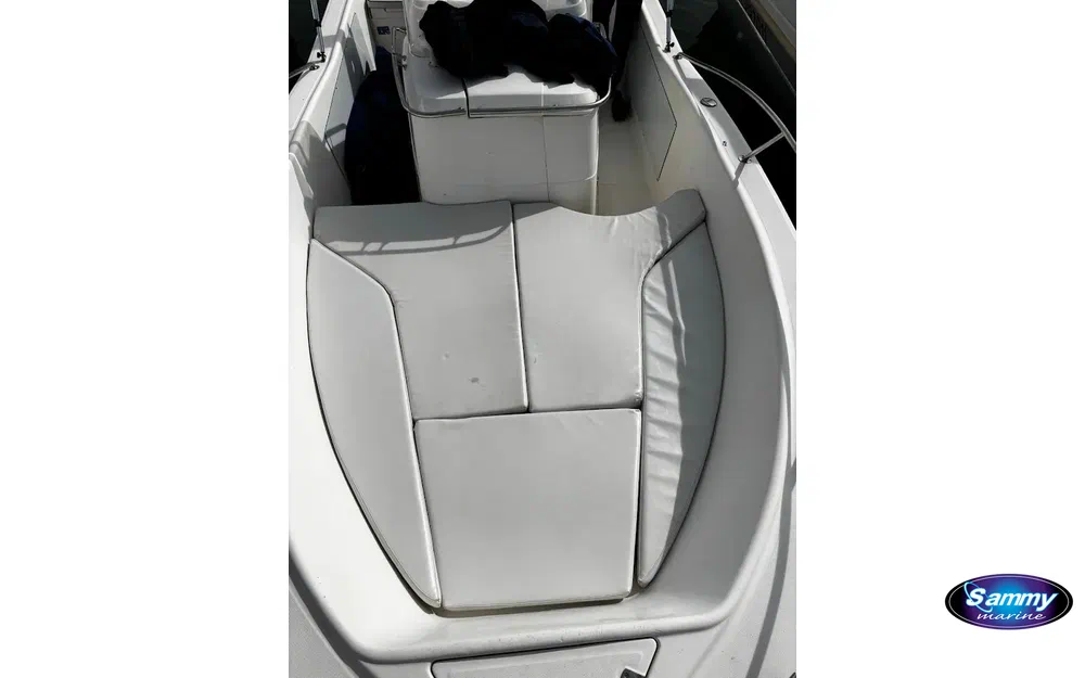 slider 4 Kelt White Shark 205