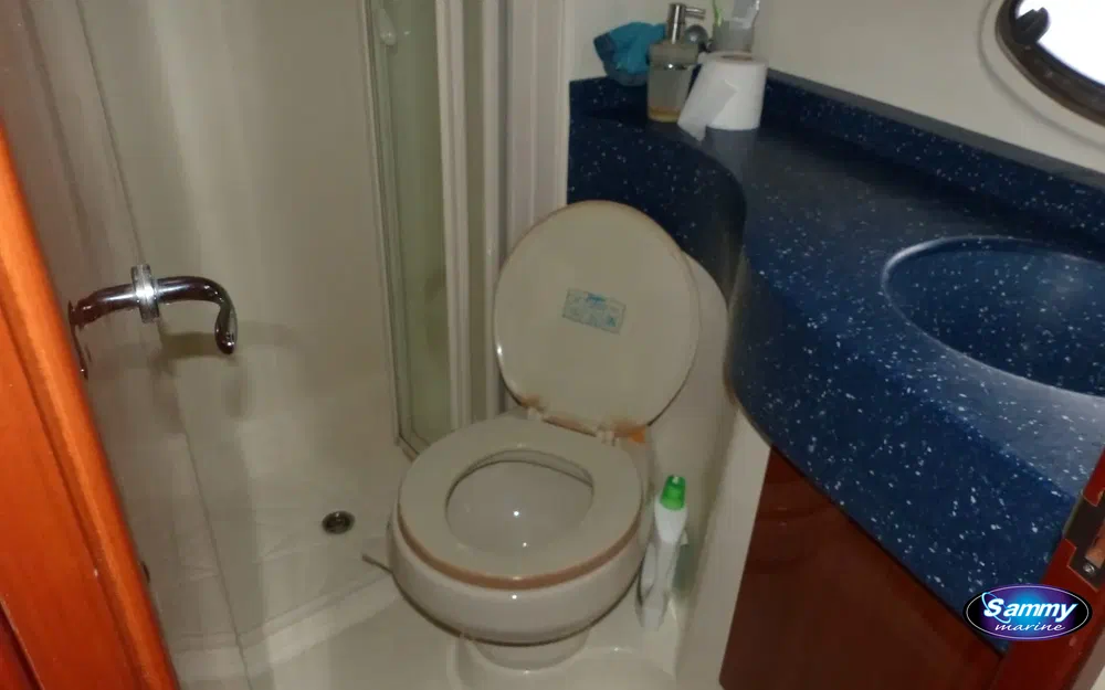 slider 13 Rodman 38 Fly