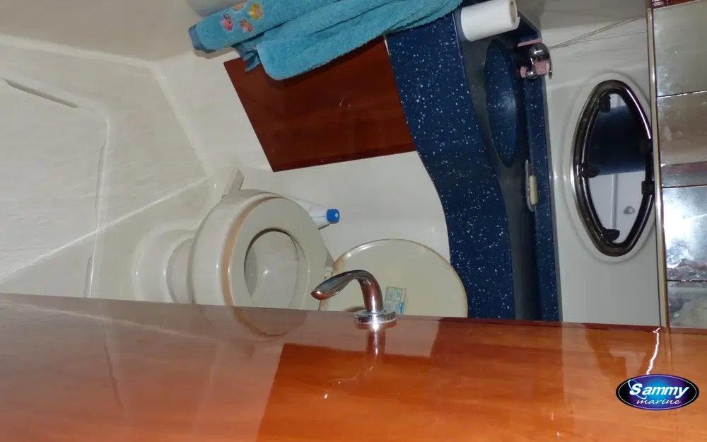 slider 14 Rodman 38 Fly