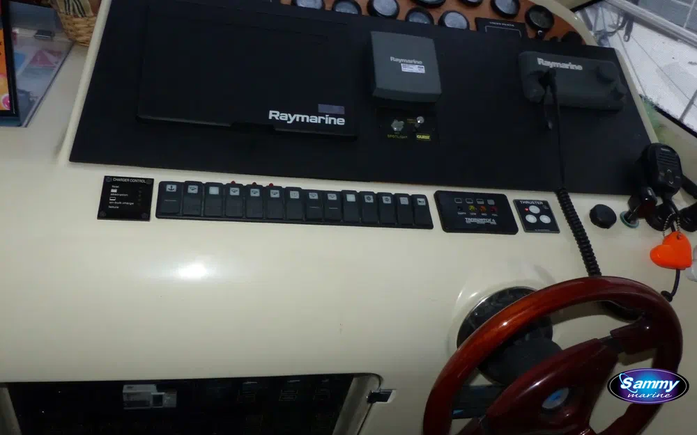 slider 6 Rodman 38 Fly