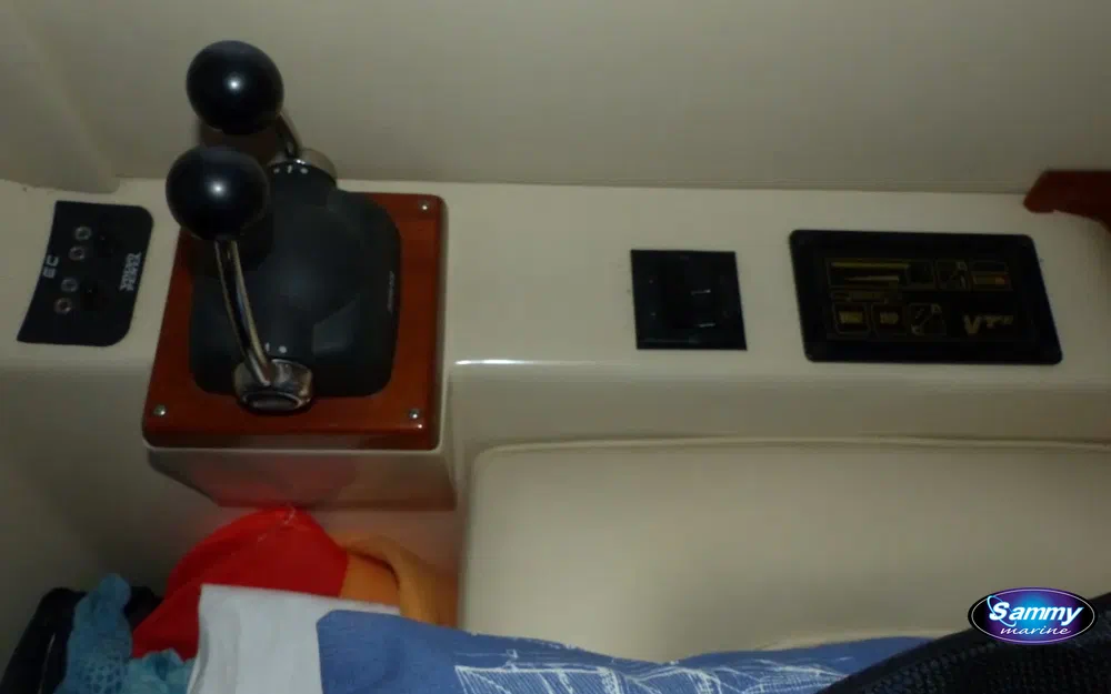 slider 8 Rodman 38 Fly