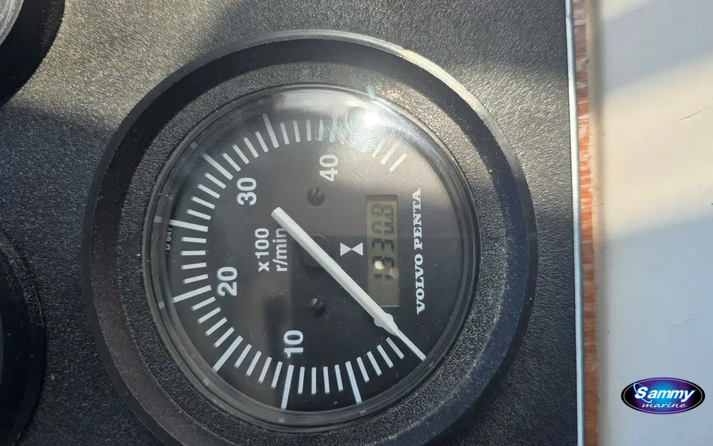 slider 18 Beneteau Antares Serie 9 Limited