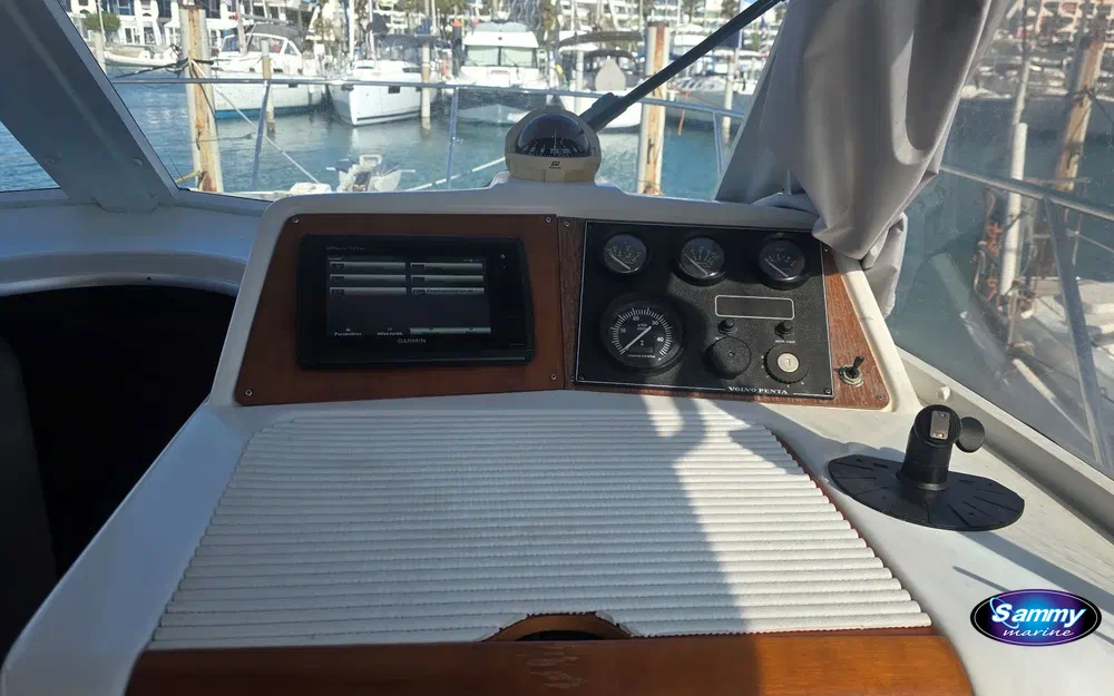 slider 3 Beneteau Antares Serie 9 Limited