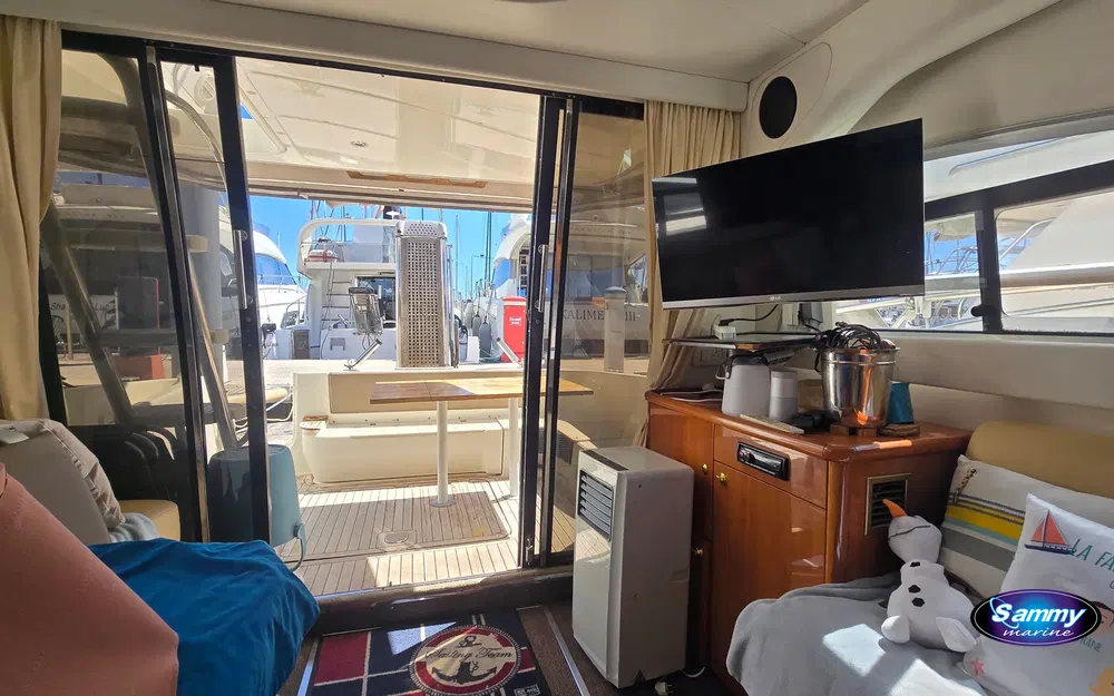 slider 6 Cranchi Atlantique 40 Fly