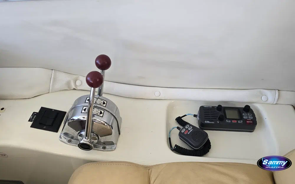 slider 13 Cranchi Atlantique 40 Fly