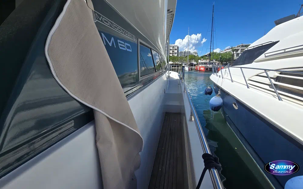 slider 4 Mondomarine M 60