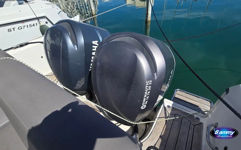 slider 17 Kelt White Shark 285