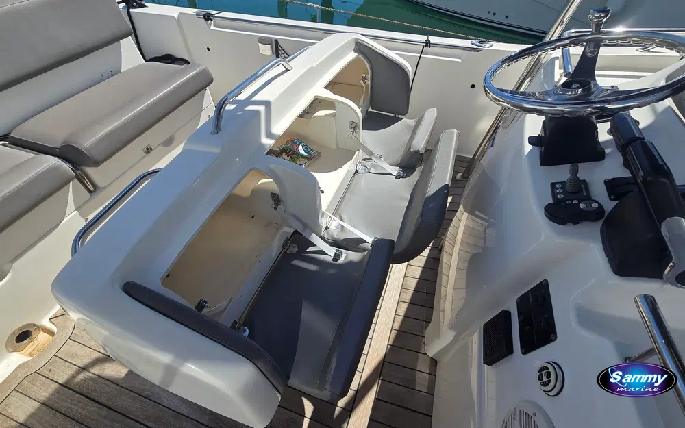 slider 13 Kelt White Shark 285
