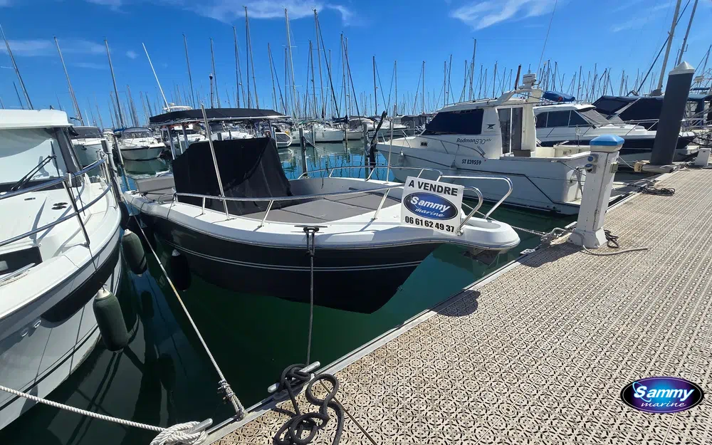 slider 4 Kelt White Shark 285