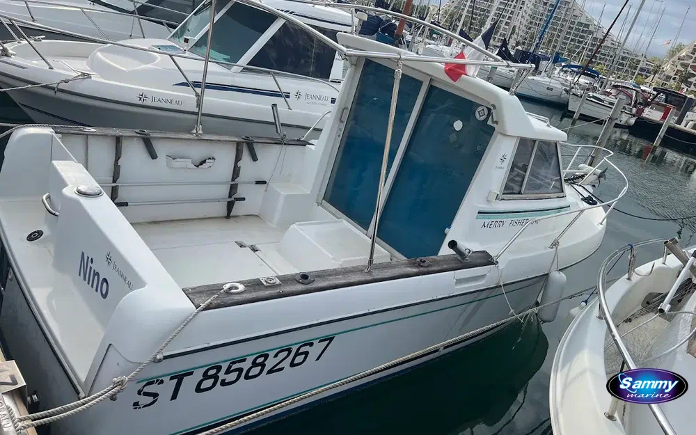 slider 0 Jeanneau Merry Fisher 650